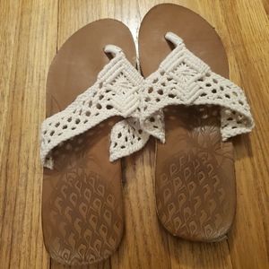 size 7/8 womens flip flops